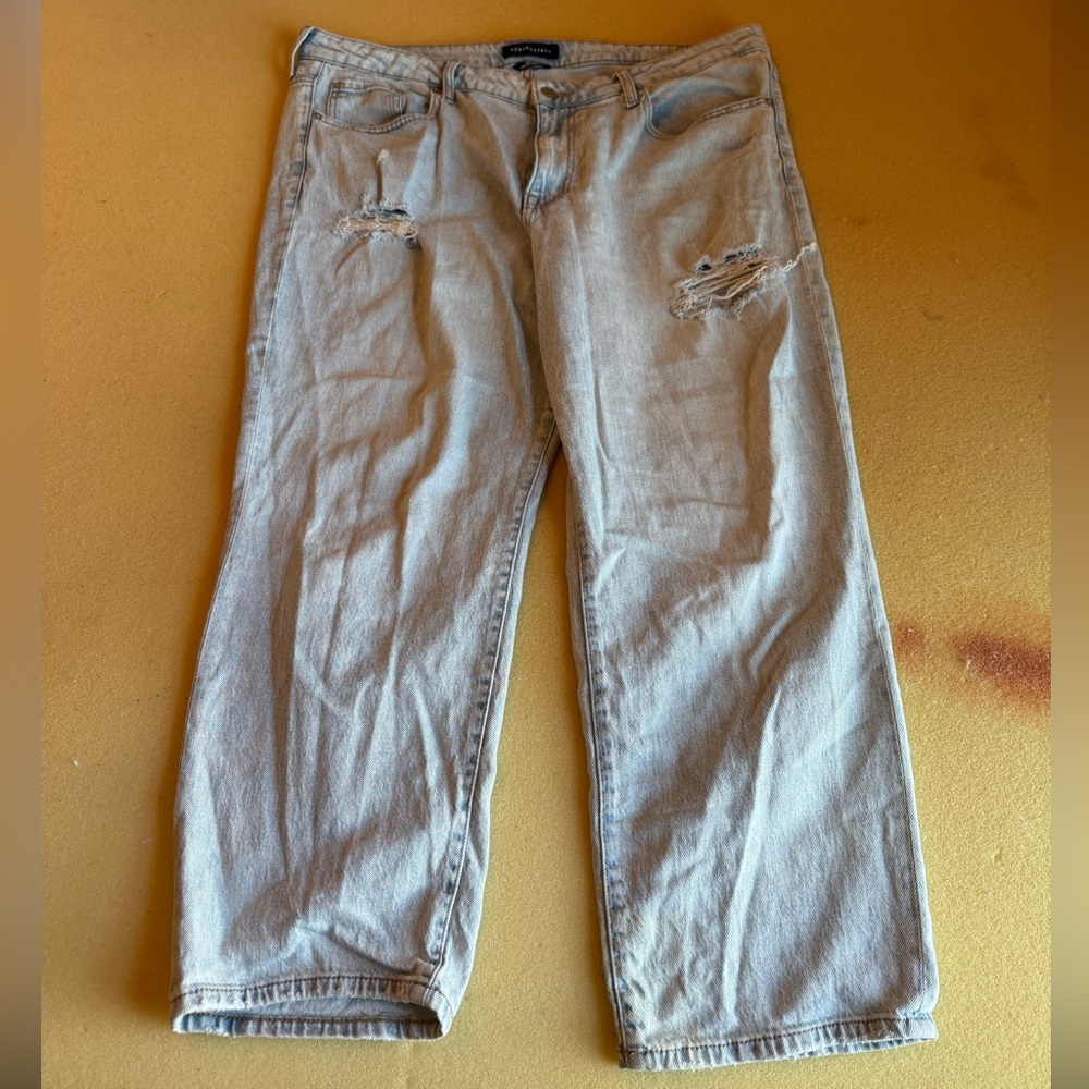 Women’s Light Blue Distressed Jeans